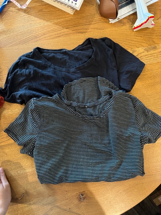 lululemon athletica Tops - Lululemon love tee size 6 or 8